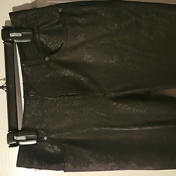 Pants - Picture 4 of 6